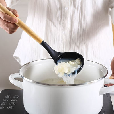 24 조각 비 스틱 나무 손잡이 실리콘 부엌 가젯 세트 사용자 정의 옵션